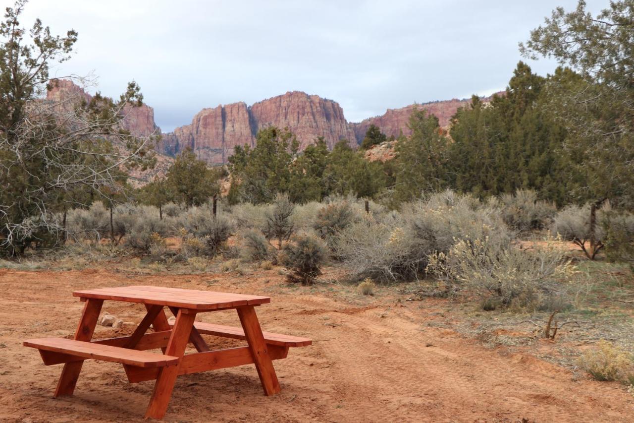 Camp Valhalla At Zion Colorado City Exterior photo
