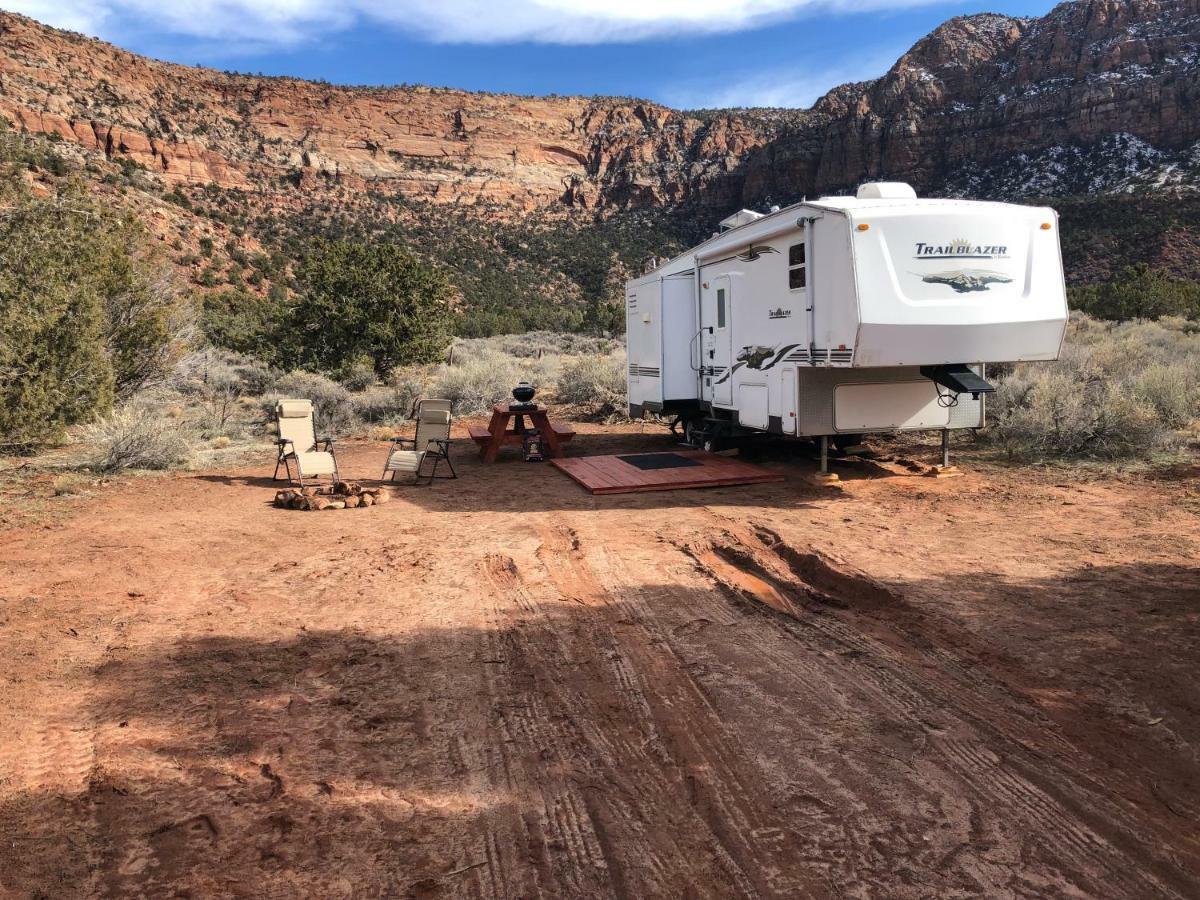 Camp Valhalla At Zion Colorado City Exterior photo